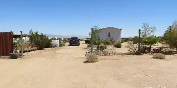 3423 Canyon Road