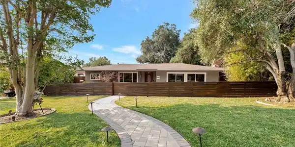 370 E Grandview Avenue