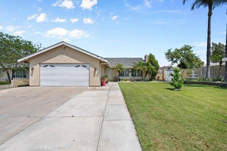395 S Tamarisk Ave