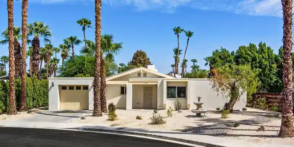 1350 E Gem Circle