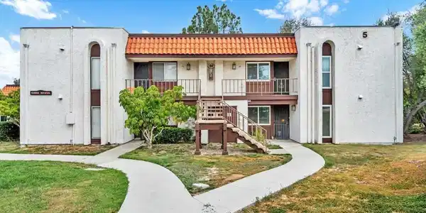 6878 Navajo Rd
