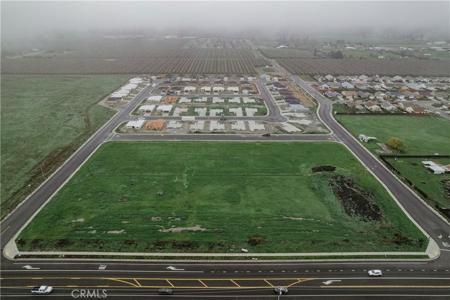 698 Hambright (Corner Hwy 32) Avenue