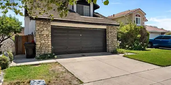 11839 Antler Peak Court