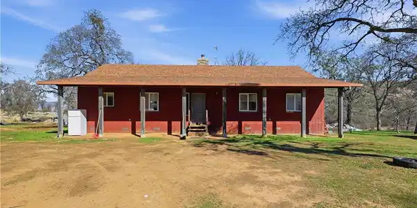 4745 Bear Valley