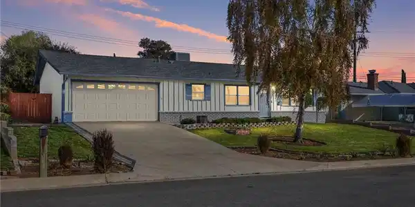 12885 Lantana
