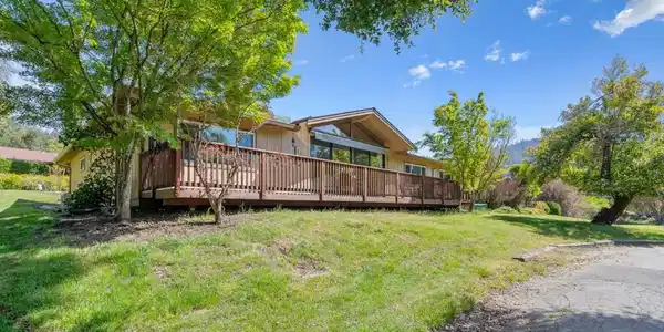 149 E Hilton Drive