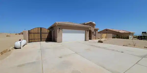 1368 Van Buren