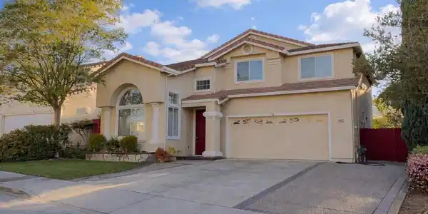 4562 Encanto Way
