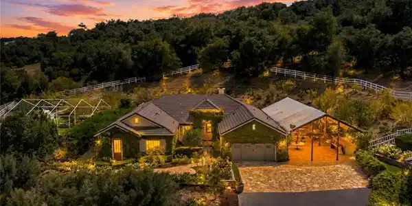 43455 Corona Cala Camino