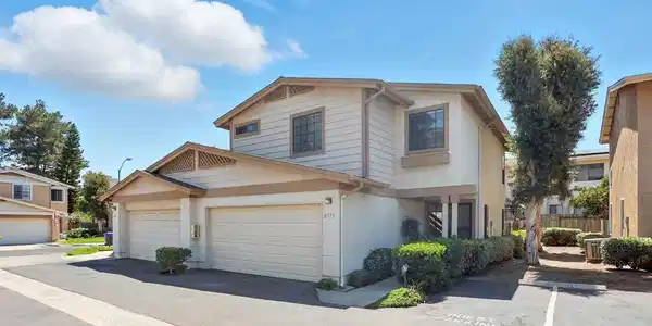 8373 Suntree Place