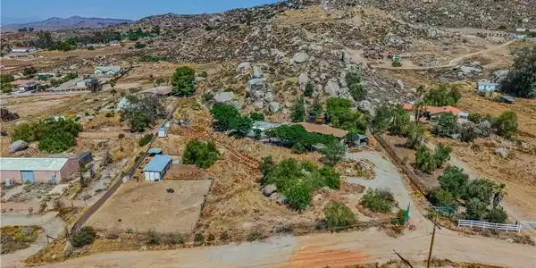 22740 Ramona