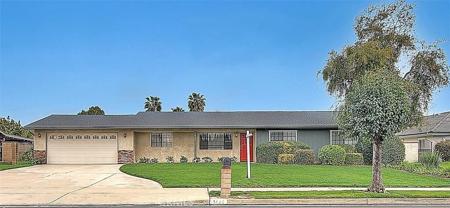 1425 S Dahlia