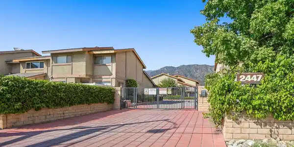 2447 Huntington Drive