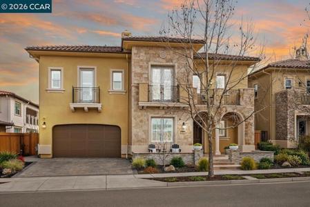 4990 4990 Enderby St