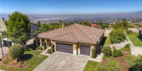 6492 Emmerton Lane