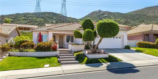 2204 Birdie Drive