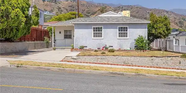2724 Scott Road