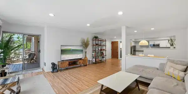2610 Torrey Pines Rd.