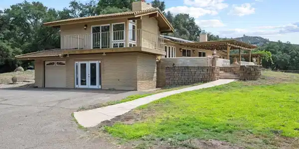 18435 Deerhorn Valley Road