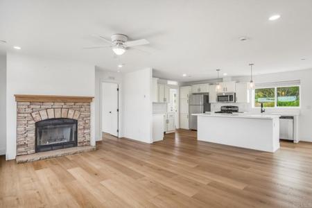 2203 Hyde Park Lane