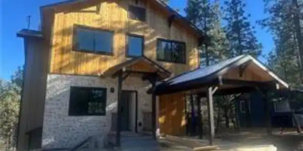 526 Woodside