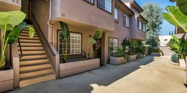 1116 E Palmer Avenue