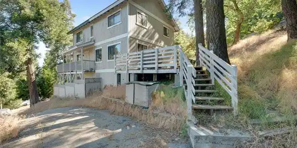 25389 Oak Glen Road
