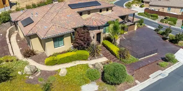 9175 Tea Tree Way