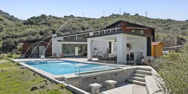 31830 Lobo Canyon