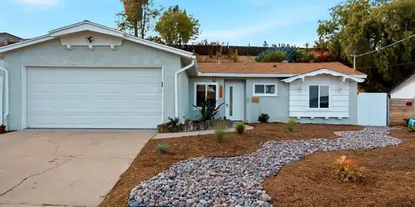 8832 Greenridge Ave