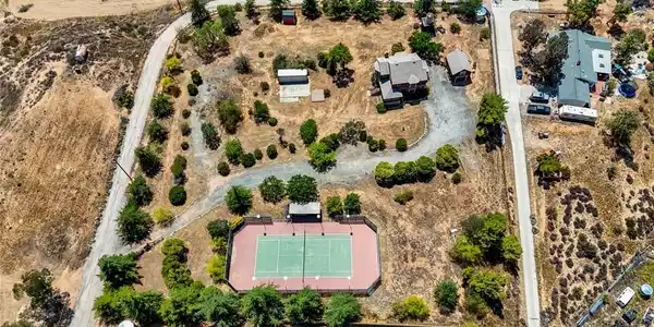 10821 Los Jordans Road