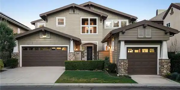 40 Downfield Way