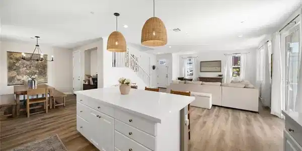 932 Legacy Lane
