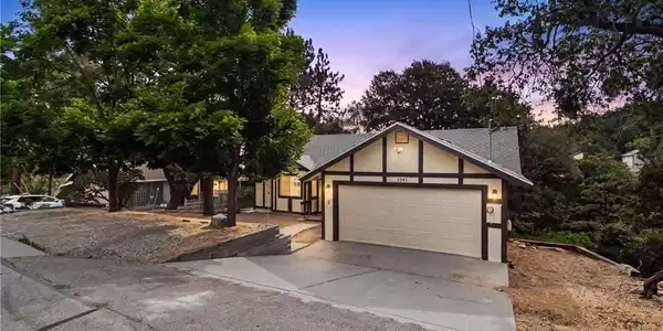 1541 Krause Lane