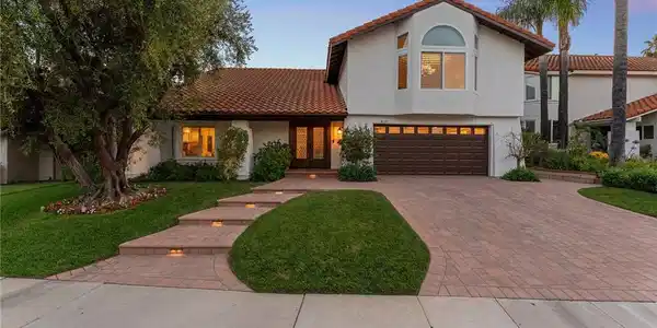 6137 Rustling Oaks Drive