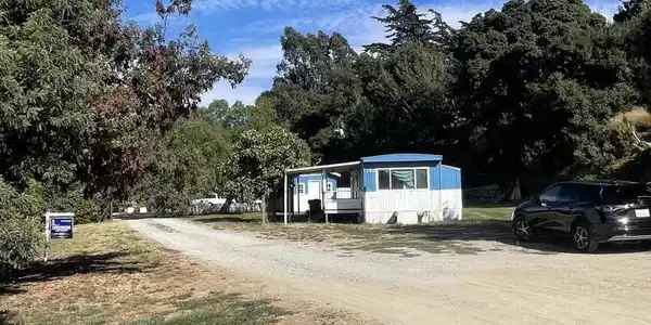 760 El Camino Real