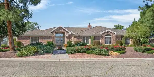 6872 Chartwell