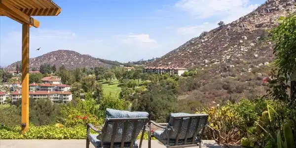 8975 Lawrence Welk Dr