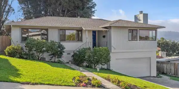 3320 Brentwood Ave