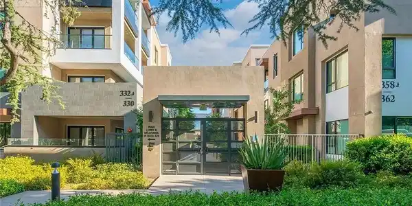 332 W Green Street