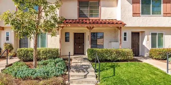 9224 Carlton Oaks Dr