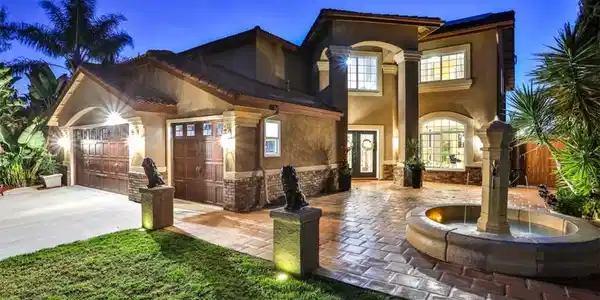 40493 Calle Katerine