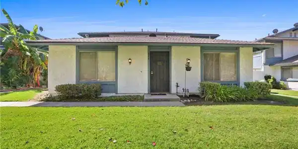 848 W Sierra Madre Avenue