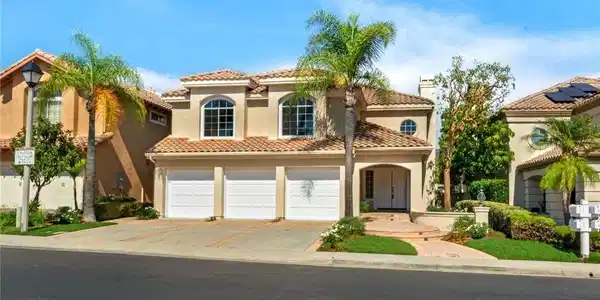 8 Beaconsfield