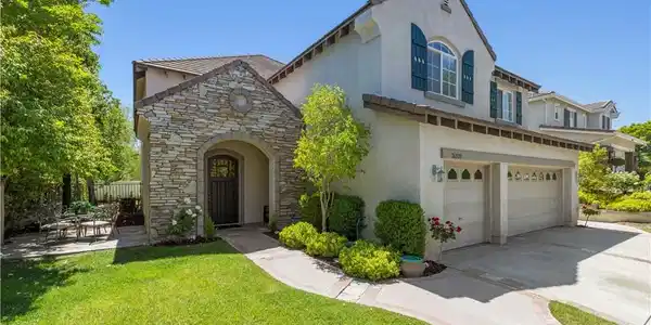 26520 Thackery Lane