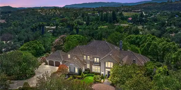 45165 Oak Manor Ct