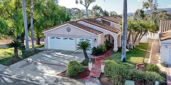 11697 Avenida Sivrita