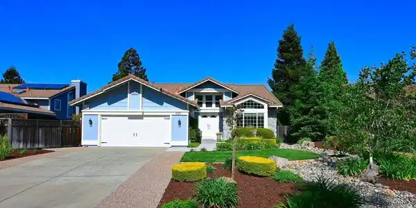 1121 Vista Point Ln