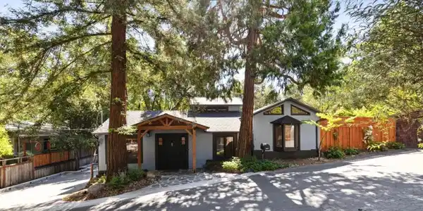 19940 Oakmont Drive