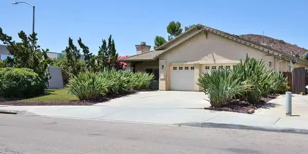 10104 Pinery Grove